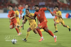 Un doblete del delantero Nguyen Xuan Son permitió a Vietnam vencer 2-0 a Malasia en el partido de vuelta de las semifinales. (Foto: VNA)