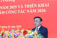 El miembro del Buró Político y permanente del Secretariado del Comité Central del Partido Comunista de Vietnam, Tran Cam Tu, interviene en la cita (Foto: VNA)