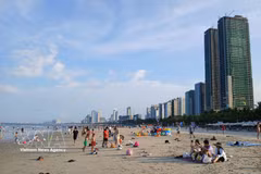 Según un informe de Booking.com basado en datos de búsqueda de alojamiento para viajes, Da Nang encabeza la lista de los 10 destinos nacionales más buscados por los turistas vietnamitas. (Foto: VNA)