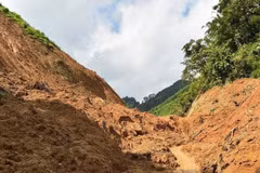 Deslizamiento de tierra en la aldea Ngoa, comuna de Yen Phu, provincia de Tuyen Quang (Foto: VNA)