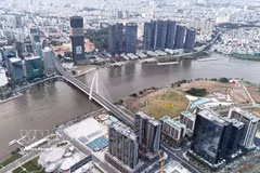 El puente Ba Son conecta la calle Ton Duc Thang con la zona urbana de Thu Thiem en Ciudad Ho Chi Minh. (Foto: VNA)