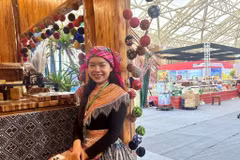 Tran Ngoc Quynh Anh, jefa de la Oficina del Centro de Promoción de Inversiones, Comercio y Turismo de Son La (Foto: VNA)
