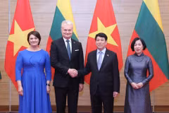 Presidente de Lituania realiza visita oficial a Vietnam