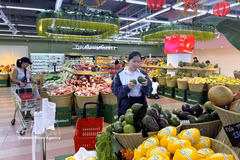 En el supermercado Winmart Thao Dien de Ciudad Ho Chi Minh se exhiben frutas típicas de diversas regiones. (Foto: VNA)