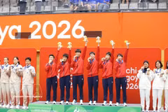 La selección femenina vietnamita de sepak takraw obtuvo el oro en la final de la modalidad por equipos de cuatro jugadoras de los ASIAD 2026. (Foto: VNA)