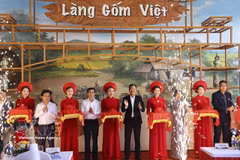 Inauguración de la fase de pruebas (soft opening) del proyecto “Lang Gom Viet” (Foto: VNA)