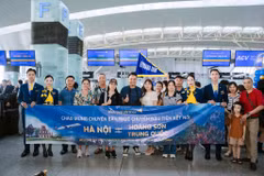Vietravel Airlines operó con éxito su primer vuelo chárter entre Hanoi y Huangshan, China. (Foto: VNA)