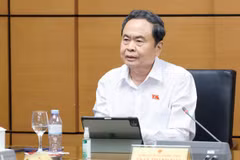 El presidente de la Asamblea Nacional de Vietnam, Tran Thanh Man, interviene en la sesión. (Foto: quochoi.vn)