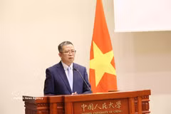 El embajador de Vietnam en China, Pham Thanh Binh, interviene en la cita (Foto: VNA)