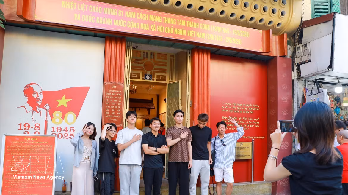 Numerosos visitantes recorren sitio histórico en Hanoi en ocasión del Día Nacional