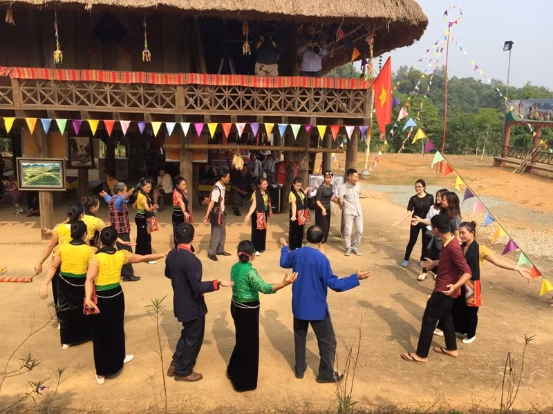 En la Aldea de Cultura y Turismo de Etnias de Vietnam. (Fuente: dangcongsan.vn)