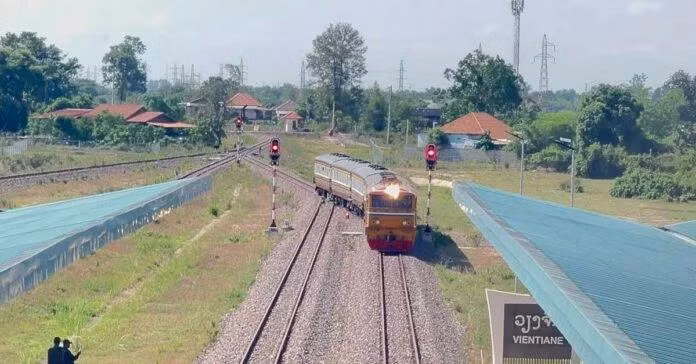 En la estación de Vientiane Khamsavath (Fuente: Pathet Lao Daily)