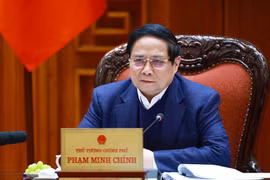 El primer ministro Pham Minh Chinh habla en la reunión. (Foto: VNA)