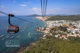 Teleférico de Hon Thom, el más largo sobre el mar (casi 8 km), conecta el pueblo de An Thoi con la isla homónima y ofrece vistas del sur de Phu Quoc. (Foto: VNA)