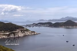 Admirar la majestuosa belleza de la ruta costera de la provincia de Khanh Hoa