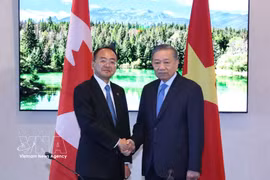 Mandatario vietnamita se reúne con gerentes de empresas y grupos canadienses