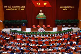 Durante la ceremonia de clausura del tercer pleno del Comité Central del Partido Comunista de Vietnam. (Foto: VNA)