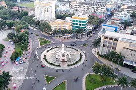Vista aérea del centro de la rotonda Nga Sau, en la ciudad de Buon Ma Thuot, provincia de Dak Lak. (Foto: VNA)