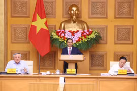 El primer ministro Pham Minh Chinh preside la reunión (Foto: VNA)