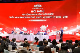 El presidente de la Asamblea Nacional de Vietnam, Tran Thanh Man, habla en la cita. (Foto: VNA)