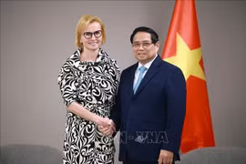 El primer ministro de Vietnam, Pham Minh Chinh, recibe a Katerina Konecna, presidenta del Partido Comunista de Bohemia y Moravia (Fuente: VNA)