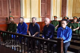 Los acusados en el juicio. (Foto: VNA)