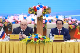 El primer ministro vietnamita, Pham Minh Chinh, y su homólogo ruso, Mikhail Mishustin, copresidieron hoy aquí el Diálogo Empresarial de Alto Nivel entre ambos países. (Fuente: VNA)