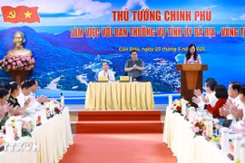 El primer ministro Pham Minh Chinh en la sesión de trabajo con el Buró Ejecutivo del Comité partidista de la provincia sureña de Ba Ria-Vung Tau. (Foto: VNA)