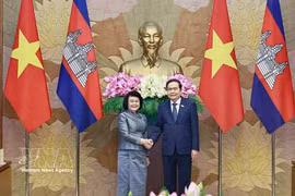 El presidente de la Asamblea Nacional de Vietnam, Tran Thanh Man, y su homóloga de Camboya, Samdech Khuon Sudary. (Foto: VNA)