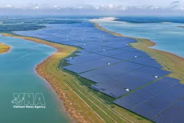 Las plantas de energía solar Dau Tieng 1, Dau Tieng 2 y Dau Tieng 3. Foto: Minh Phu/VNA