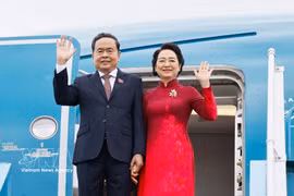 Presidente del Parlamento parte de Hanoi para visitas oficiales a Corea del Sur y Mongolia