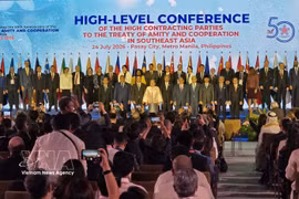 La ceremonia conmemorativa del 50.º aniversario del Tratado de Amistad y Cooperación en el Sudeste Asiático (TAC) en Filipinas. Foto: VNA