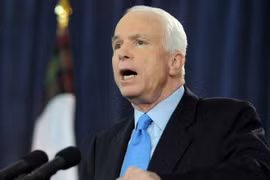 John McCain exalta vínculos EE.UU.- Vietnam