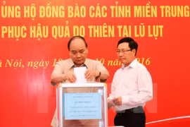 Pueblo de Vietnam se une para ayudar a víctimas de inundaciones