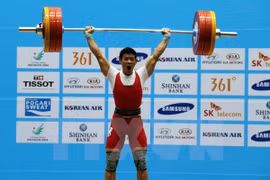Pesistas vietnamitas buscan boletos a Rio 2016