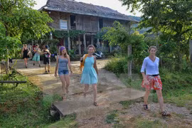 Homestay, modelo que atrae turistas extranjeros a Mai Chau 