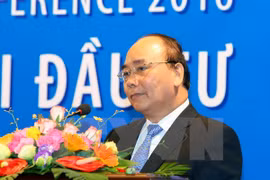Premier de Vietnam estimula cooperación entre empresas nacionales y extranjeras