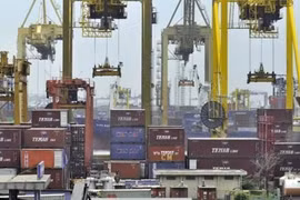 Indonesia baja meta de crecimiento económico para 2017