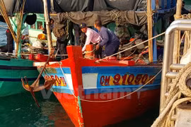 Detienen búsqueda del pescador vietnamita desaparecido en aguas tailandesas