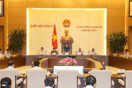 Comité Permanente de Parlamento de Vietnam inicia tercera sesión