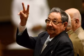 Raúl Castro felicita a nuevos dirigentes de Vietnam