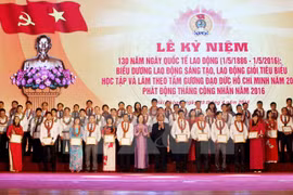 Conmemoran aniversario 130 del Día Internacional de trabajo en Hanoi