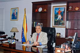 Embajador venezolano denuncia ataques mediáticos contra su país