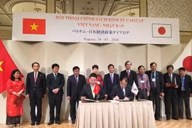 FPT firma contratos con compañías japonesas en impresión y educación