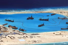 Periódico sudcoreano: militarización de China en Mar del Este amenaza la paz