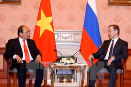 Vietnam y Rusia pactan intensificar asociación estratégica integral