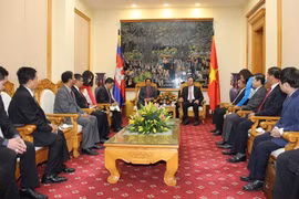 Vietnam y Cambodia cooperan en garantía de seguridad y orden social