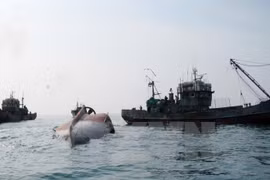 Indonesia hunde otros barcos extranjeros que faenan ilegalmente