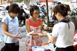 Mitin en Vietnam enfoca atención a niñas y adolescentes femeninas