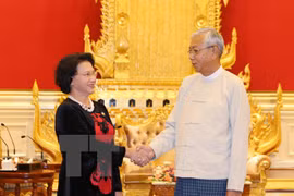 Presidenta de Parlamento de Vietnam continúa actividades en Myanmar